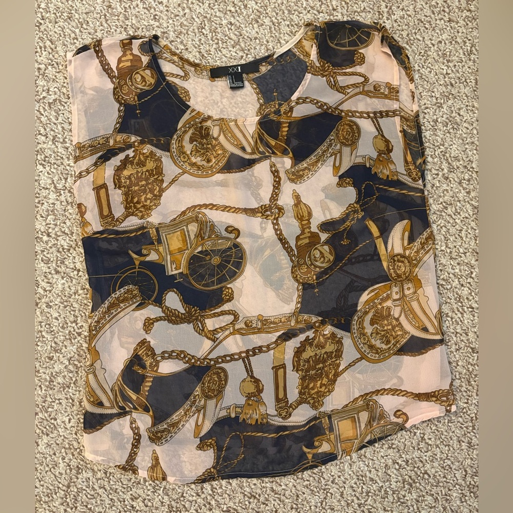 Forever 21 Women's Navy and Gold Patterned Blouse